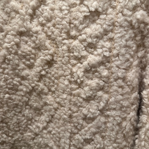 VINCE Textured Loop-Stitch Cable Wool-Blend Sweater - Picture 6 of 10